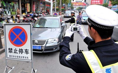 济南交警将加快智能信号“绿波城”建设 实现道路通行能力